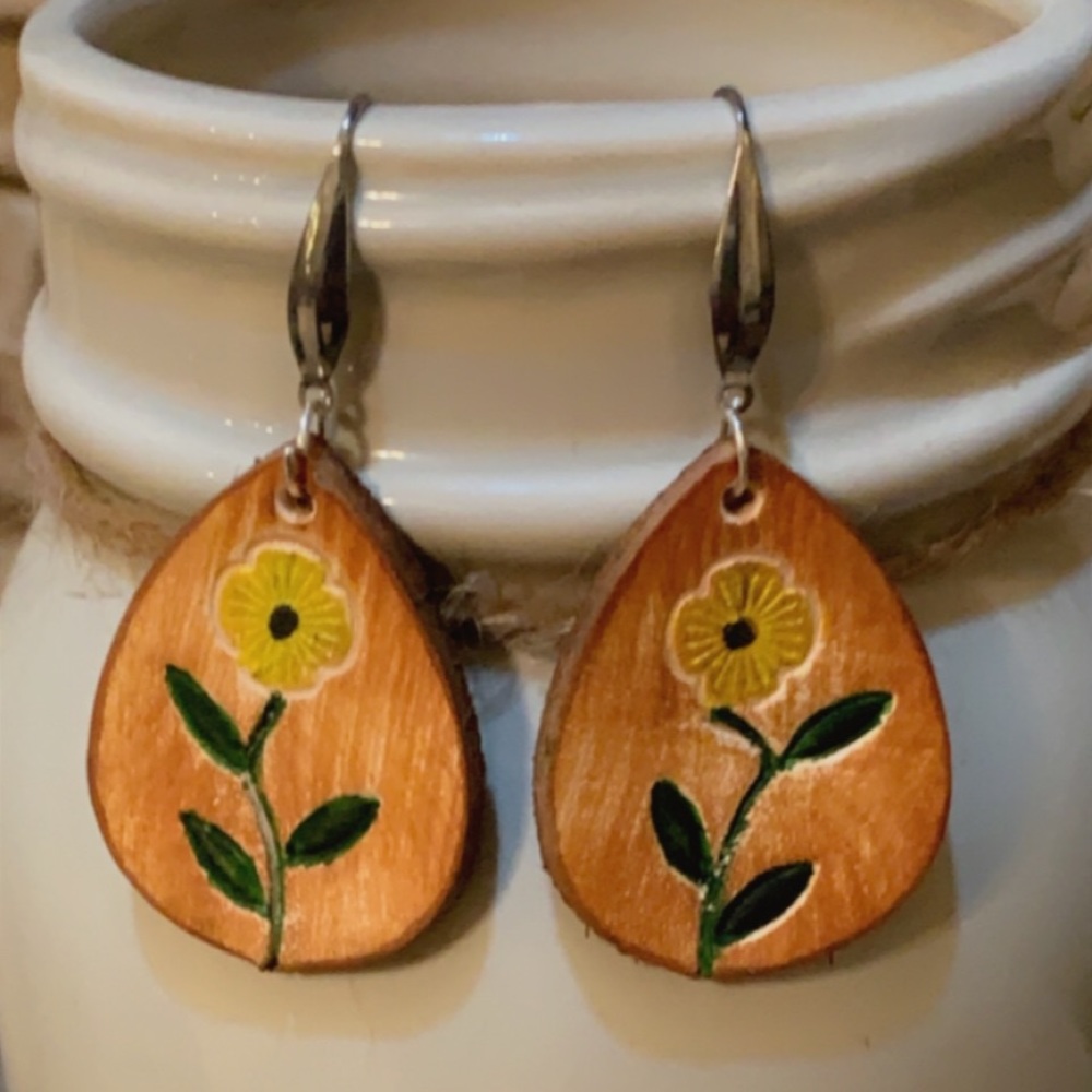 🌸Handmade Genuine Leather Floral Earrings🌸